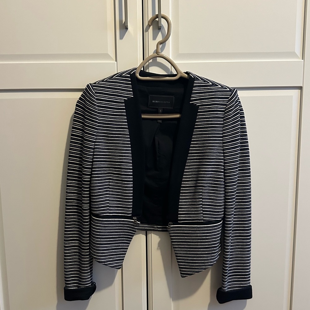 Tailored BCBGMAXAZRIA cropped jacket